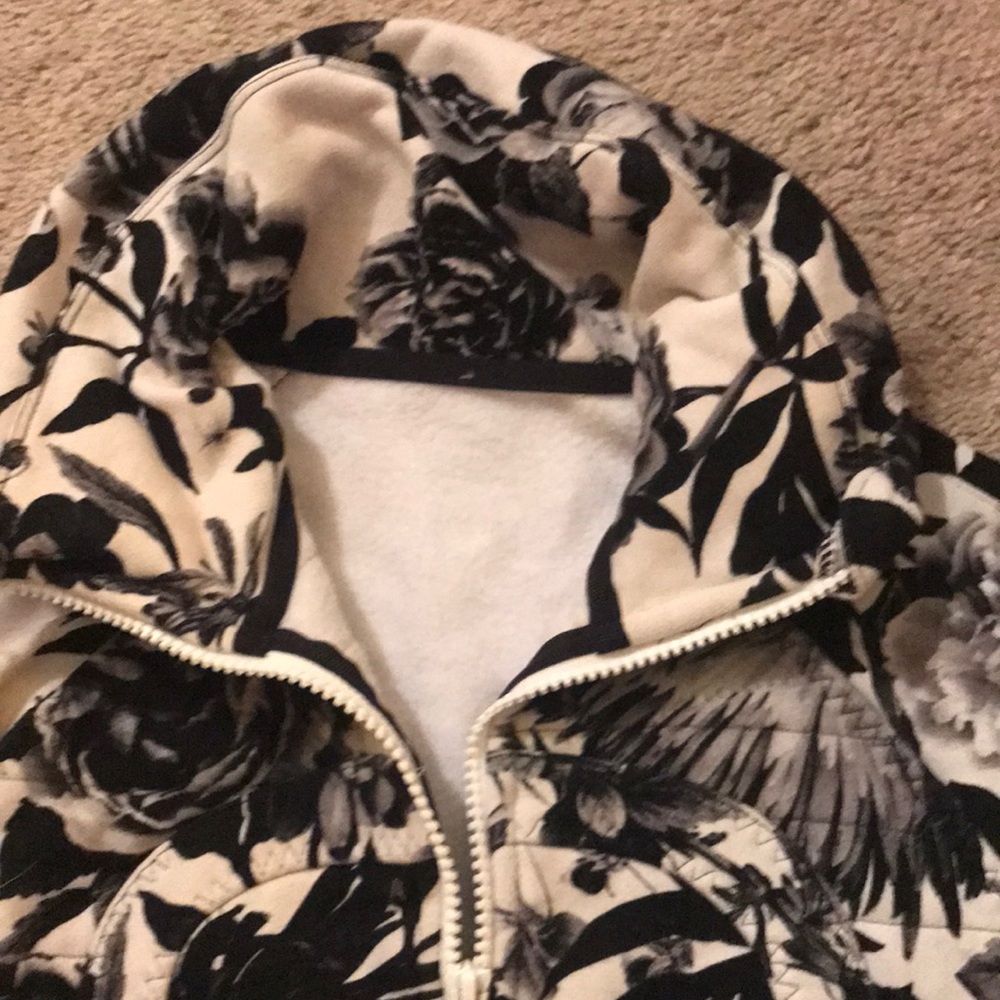 LuLu Lemon zip up